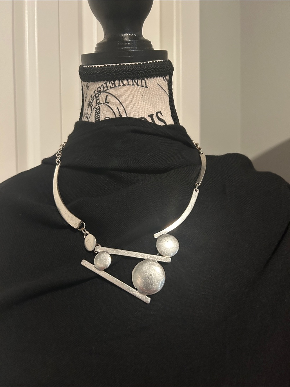NWOT silver plated, geometric necklace